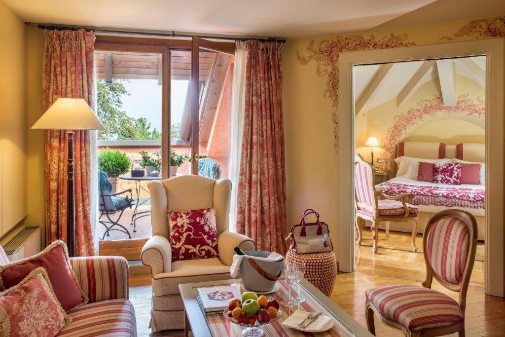 L'Albereta Relais & Chateaux Ербуско Екстериор снимка